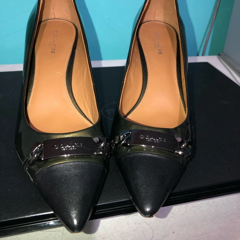 Coach Bowery heel Olive Green with Black Toe Cap - Picture 4 of 7